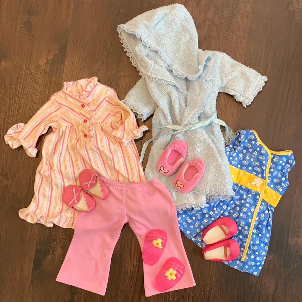 AMERICAN GIRL DOLL CLOTHING BUNDLE SLEEP ROBE NIGHTGOWN SLIPPERS